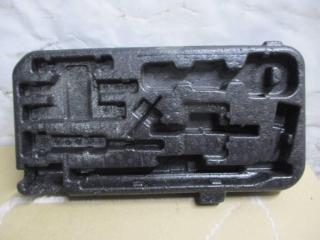 ящик под инструменты / набор инструментов Audi A6 4G/C7 2013, 3.0 л., TDi, CLA, дизель, АКПП, серый, универсал, полный привод, 4G9012109