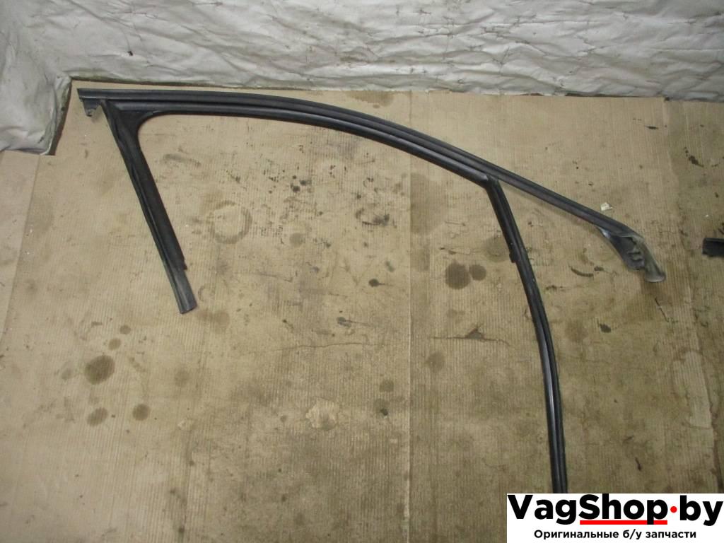 направляющая стекла Audi A6 4G/C7 2013, 3.0 л., TDi, CLA, дизель, АКПП, серый, универсал, полный привод, 4G0837439E, 4G0837440E - фото №1