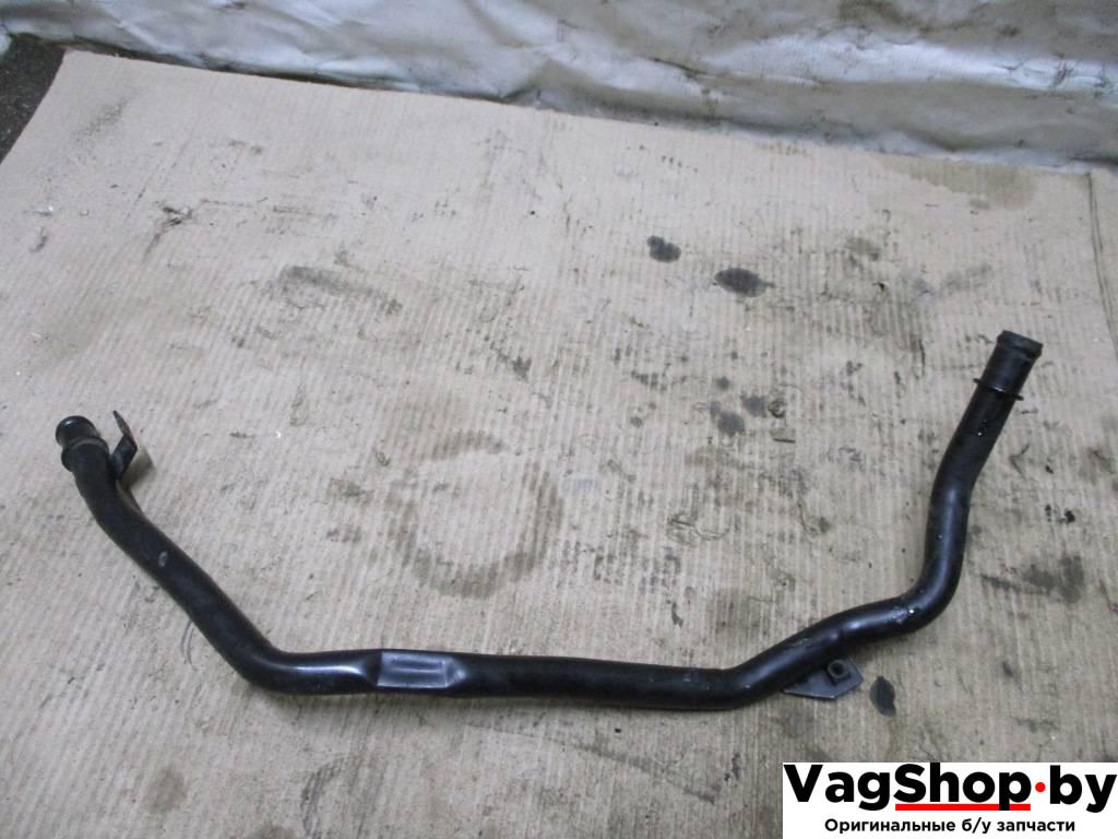 трубка охлаждающей жидкости Volkswagen Passat B6 2009, 2.0 л., TDi, CBA, дизель, АКПП, черный, универсал, передний привод, 5N0121070F - фото №1