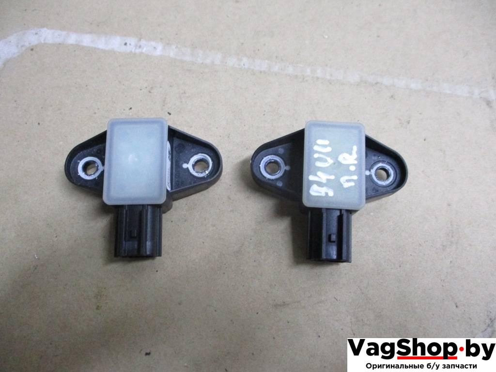 датчик удара Volkswagen Passat B6 2009, 2.0 л., TDi, CBA, дизель, АКПП, черный, универсал, передний привод, 5N0959354 - фото №1