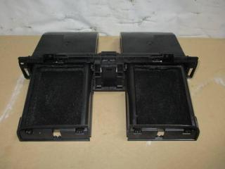 бардачок Volkswagen Passat B6 2009, 2.0 л., TDi, CBA, дизель, АКПП, черный, универсал, передний привод, 3C08585407