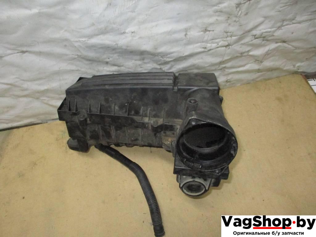 корпус воздушного фильтра Volkswagen Passat B6 2009, 2.0 л., TDi, CBA, дизель, АКПП, черный, универсал, передний привод, 3C0129601BR, 3C0129607BC - фото №1