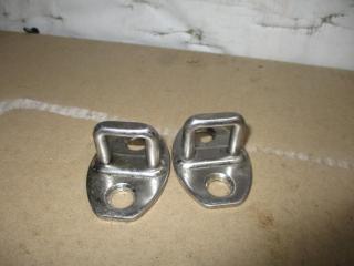 ответная часть (скоба) замка двери Volkswagen Passat B6 2009, 2.0 л., TDi, CBA, дизель, АКПП, черный, универсал, передний привод, 3C0837033C