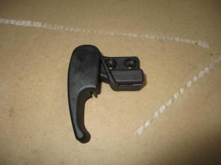 ручка открывания капота Audi A3 8P/8PA [рестайлинг] 2006, 2.0 л., TFSI, AXX, бензин, МКПП, голубой, хетчбэк 5 дв., полный привод, 1H1823533