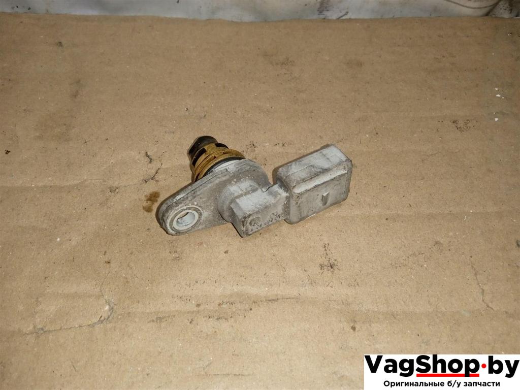 датчик распредвала Volkswagen Golf Plus 1 поколение 2006, 1.6 л., FSI, BLF, бензин, МКПП, черный, хетчбэк 5 дв., передний привод, 030907601E - фото №1