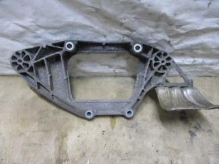 кронштейн редуктора Audi A8 D4/4H 2011, 4.2 л., FSI, CDR, бензин, АКПП, серый, седан, полный привод, 8K0599287G