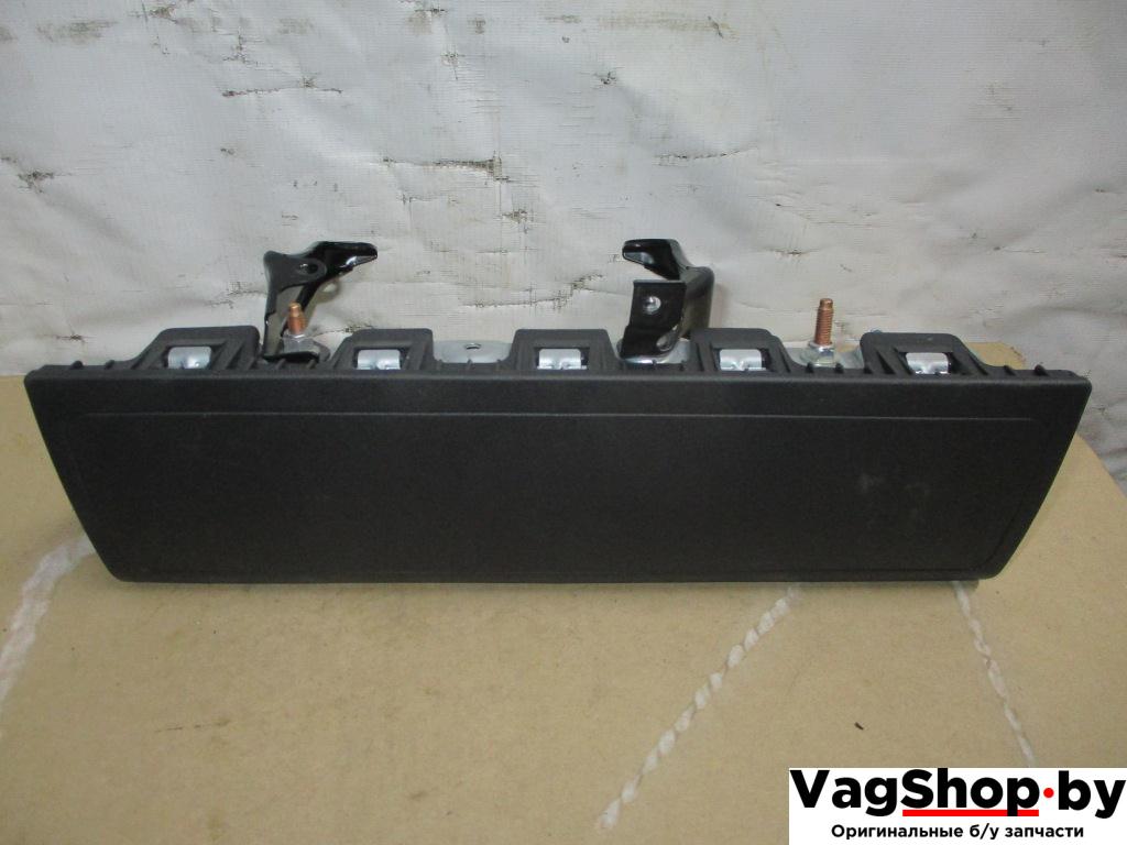 подушка безопасности коленная Audi A8 D4/4H 2011, 4.2 л., FSI, CDR, бензин, АКПП, серый, седан, полный привод, 4H1880841A - фото №1