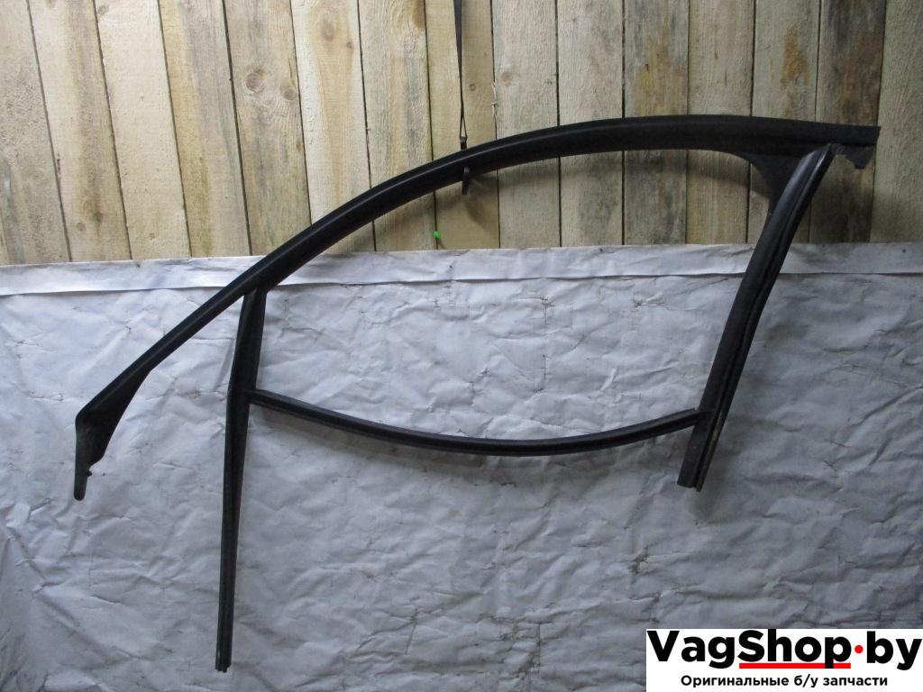 направляющая стекла Audi A8 D4/4H 2011, 4.2 л., FSI, CDR, бензин, АКПП, серый, седан, полный привод, 4H0837439C, 4H0837440C - фото №1