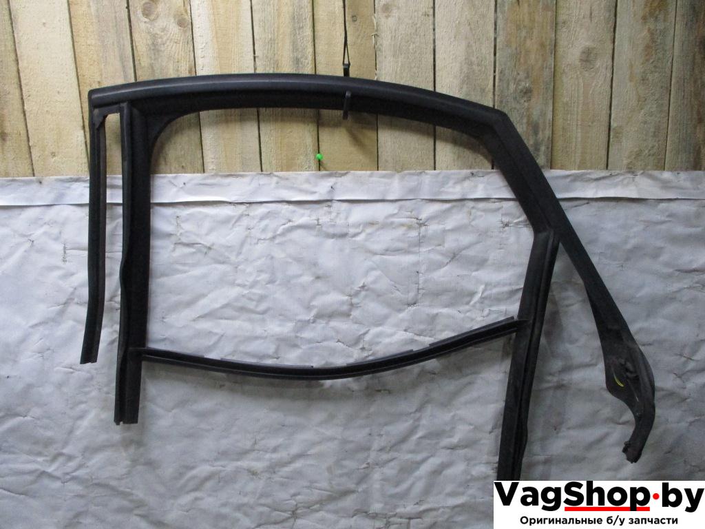 направляющая стекла Audi A8 D4/4H 2011, 4.2 л., FSI, CDR, бензин, АКПП, серый, седан, полный привод, 4H0839439C, 4H0839440C - фото №1