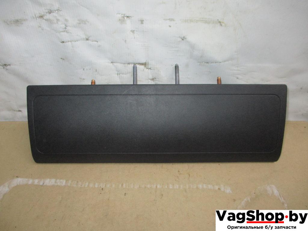 подушка безопасности коленная Audi A8 D4/4H 2011, 4.2 л., FSI, CDR, бензин, АКПП, серый, седан, полный привод, 4H1880842A - фото №1