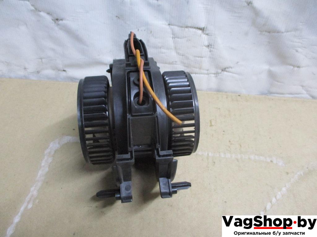 моторчик печки Audi A8 D4/4H 2011, 4.2 л., FSI, CDR, бензин, АКПП, серый, седан, полный привод, 4H0820021 - фото №1