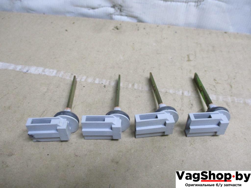 датчик температуры Audi A8 D4/4H 2011, 4.2 л., FSI, CDR, бензин, АКПП, серый, седан, полный привод, 4B0820539 - фото №1