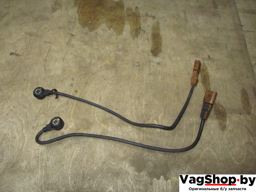 датчик детонации Audi A8 D4/4H 2011, 4.2 л., FSI, CDR, бензин, АКПП, серый, седан, полный привод, 077905377G - фото №1