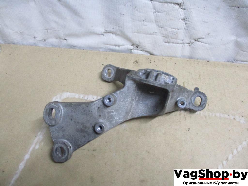 кронштейн КПП Audi A8 D4/4H 2011, 4.2 л., FSI, CDR, бензин, АКПП, серый, седан, полный привод, 4H0399114E - фото №1