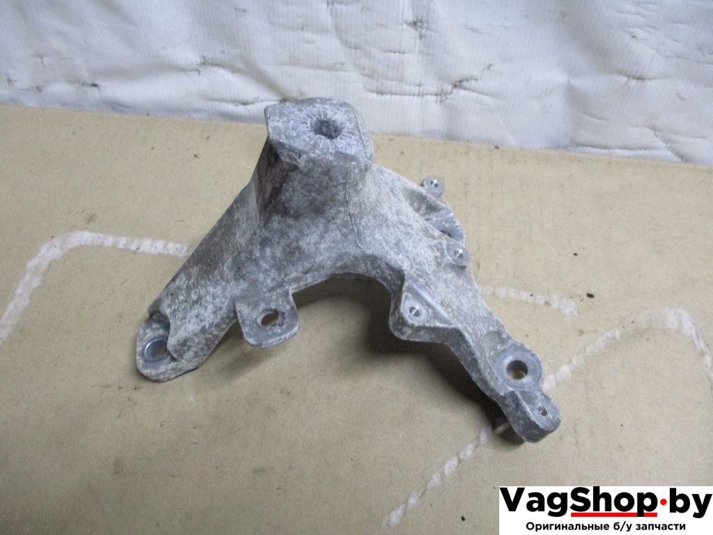 кронштейн двигателя Audi A8 D4/4H 2011, 4.2 л., FSI, CDR, бензин, АКПП, серый, седан, полный привод, 4H0199308AC - фото №1