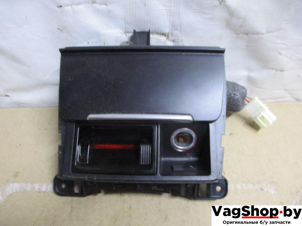 пепельница Audi Q5 8R 2010, 2.0 л., TDi, CAH, дизель, АКПП, белый, внедорожник 5 дв., полный привод, 8K0857951 - фото №1