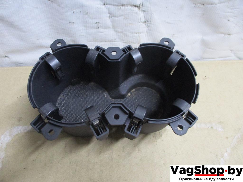 подстаканник Audi Q5 8R 2010, 2.0 л., TDi, CAH, дизель, АКПП, белый, внедорожник 5 дв., полный привод, 8R0862533 - фото №1