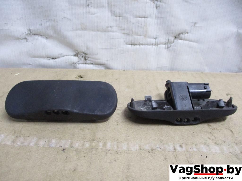 форсунка омывателя лобового стекла Audi Q5 8R 2010, 2.0 л., TDi, CAH, дизель, АКПП, белый, внедорожник 5 дв., полный привод, 8R0955987B, 8R0955988B - фото №1