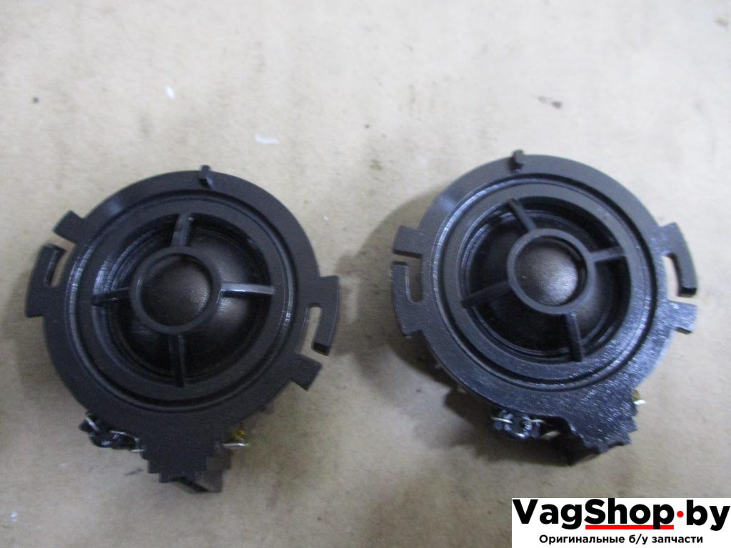 динамик высокочастотный (пищалка) Audi Q5 8R 2010, 2.0 л., TDi, CAH, дизель, АКПП, белый, внедорожник 5 дв., полный привод, 8R0035399A - фото №1
