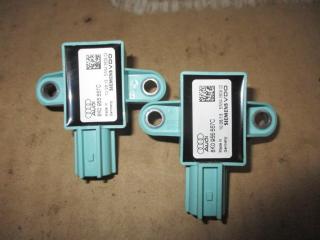 датчик удара Audi Q5 8R 2010, 2.0 л., TDi, CAH, дизель, АКПП, белый, внедорожник 5 дв., полный привод, 8K0955557C