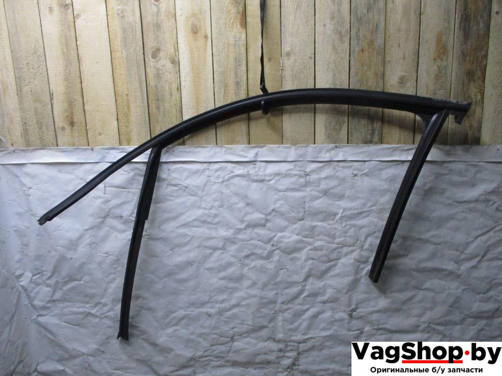 направляющая стекла Audi Q5 8R 2010, 2.0 л., TDi, CAH, дизель, АКПП, белый, внедорожник 5 дв., полный привод, 8R0837439G, 8R0837440G - фото №1