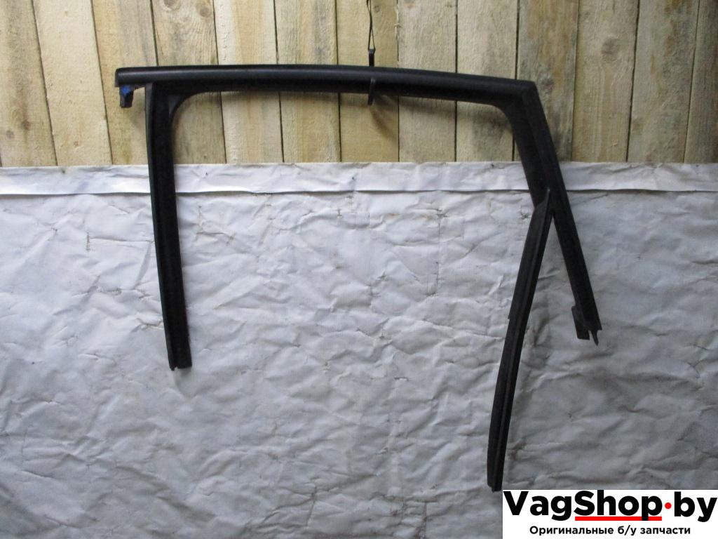 направляющая стекла Audi Q5 8R 2010, 2.0 л., TDi, CAH, дизель, АКПП, белый, внедорожник 5 дв., полный привод, 8R0839439F, 8R0839440F - фото №1