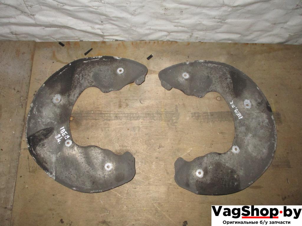 защитный кожух тормозного механизма Audi Q5 8R 2010, 2.0 л., TDi, CAH, дизель, АКПП, белый, внедорожник 5 дв., полный привод - фото №1