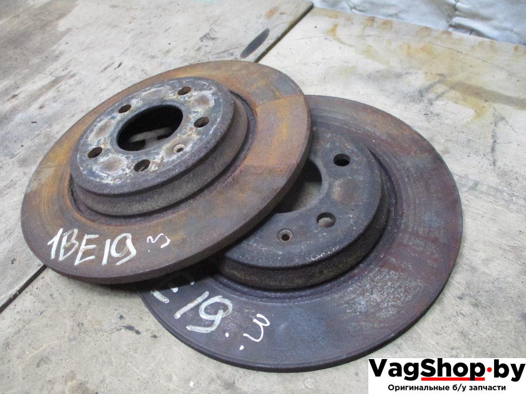 диск тормозной задний Audi Q5 8R 2010, 2.0 л., TDi, CAH, дизель, АКПП, белый, внедорожник 5 дв., полный привод, 8K0615601B - фото №1