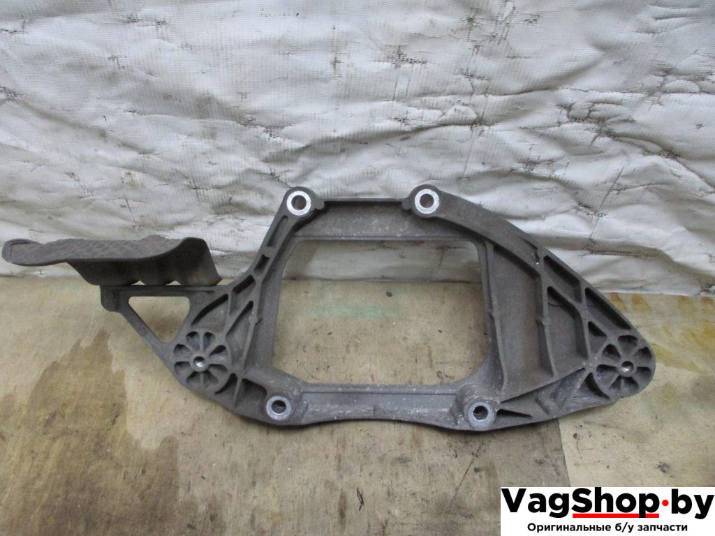 кронштейн редуктора Audi Q5 8R 2010, 2.0 л., TDi, CAH, дизель, АКПП, белый, внедорожник 5 дв., полный привод, 8K0599287G - фото №1