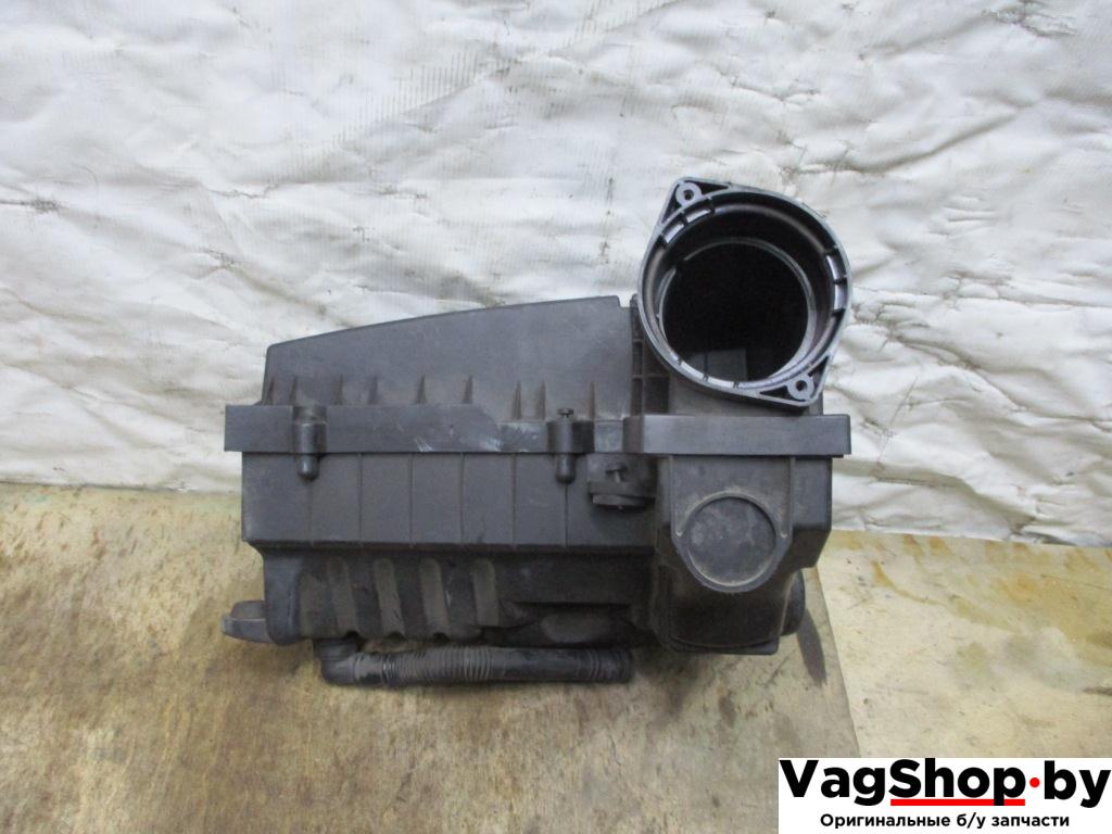 корпус воздушного фильтра Volkswagen Passat B6 2006, 2.0 л., TDi, BKP, дизель, МКПП, черный, универсал, передний привод, 3C0129607AG, 3C0129601AN - фото №1