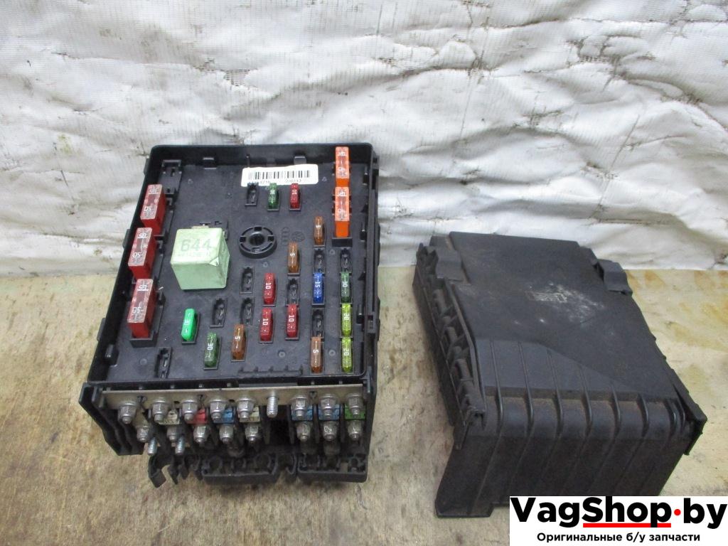 блок предохранителей Volkswagen Passat B6 2006, 2.0 л., TDi, BKP, дизель, МКПП, черный, универсал, передний привод, 3C0937125 - фото №1