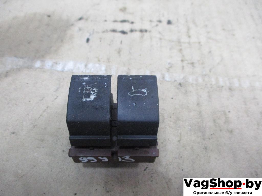 кнопка открытия лючка топливного бака Volkswagen Passat B6 2006, 2.0 л., TDi, BKP, дизель, МКПП, черный, универсал, передний привод, 3C0959903 - фото №1