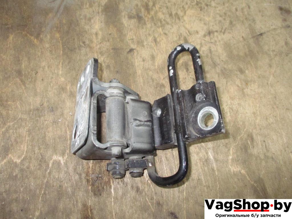 петля двери Volkswagen Passat B6 2006, 2.0 л., TDi, BKP, дизель, МКПП, черный, универсал, передний привод, 3C9833412 - фото №1
