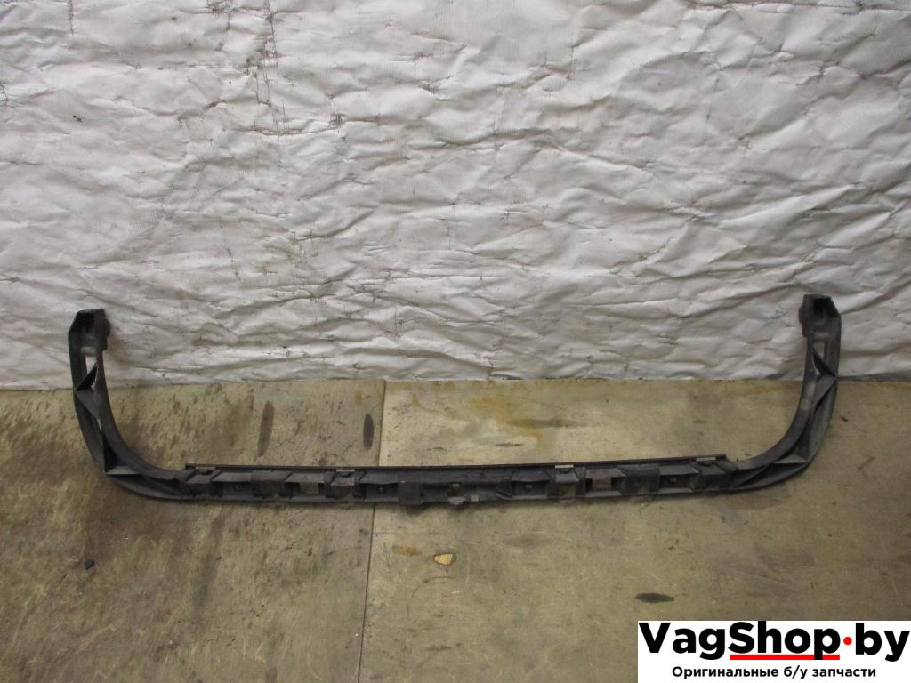 Крепление бампера заднего Volkswagen Passat B6 2006, 2.0 л., TDi, BKP, дизель, МКПП, черный, универсал, передний привод, 3C9807863 - фото №1