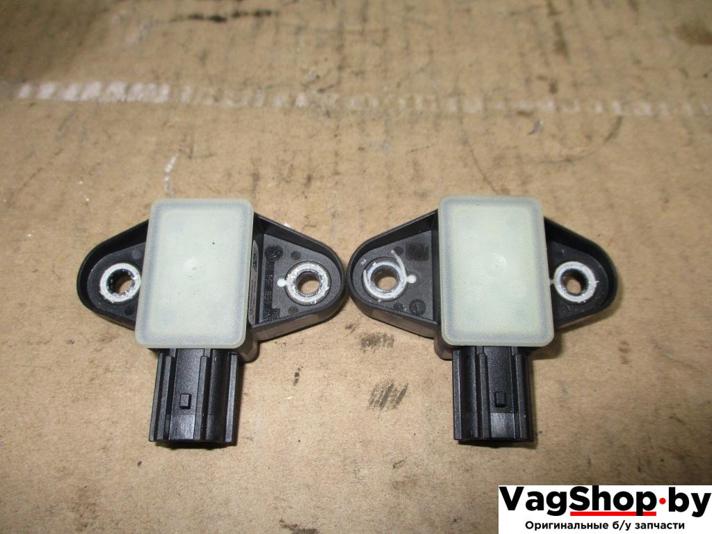 датчик удара Volkswagen Passat B6 2009, 2.0 л., TDi, CBA, дизель, АКПП, белый, седан, передний привод, 5N0959354 - фото №1
