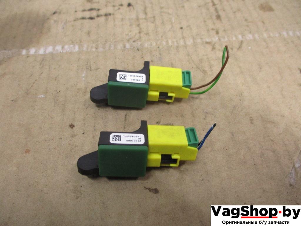 датчик удара Volkswagen Passat B6 2009, 2.0 л., TDi, CBA, дизель, АКПП, белый, седан, передний привод, 5N0959351B - фото №1