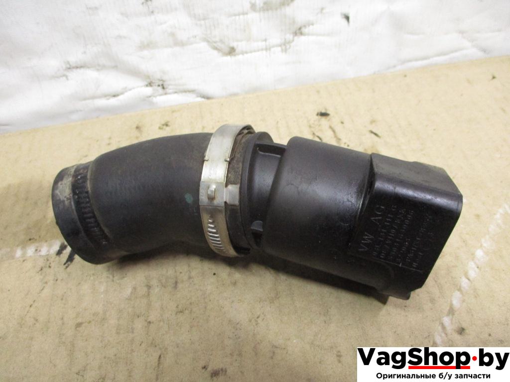 патрубок интеркулера Volkswagen Passat B6 2009, 2.0 л., TDi, CBA, дизель, АКПП, белый, седан, передний привод, 03L131111G, 5N0145828D - фото №1