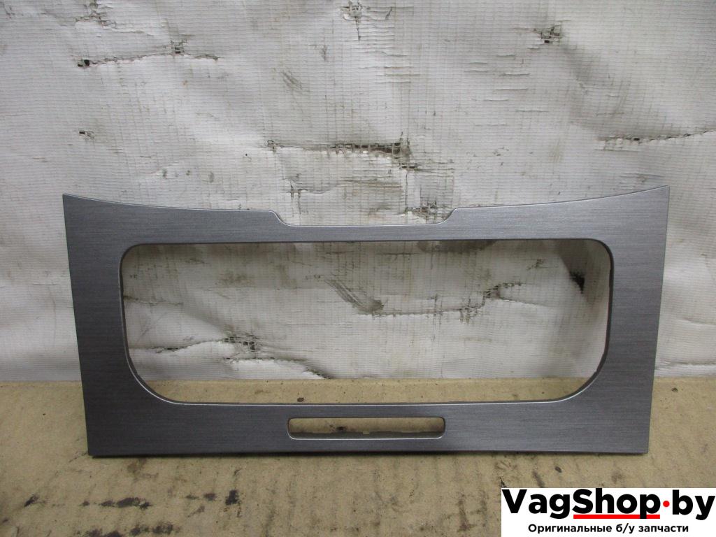 накладка декоративная Volkswagen Passat B7 2012, 2.0 л., TDi, CFF, дизель, МКПП, голубой, универсал, передний привод, 3AA863082 - фото №1