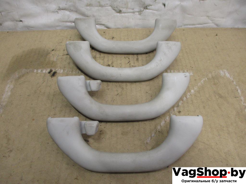 ручка внутренняя потолочная Volkswagen Passat B7 2012, 2.0 л., TDi, CFF, дизель, МКПП, голубой, универсал, передний привод - фото №1