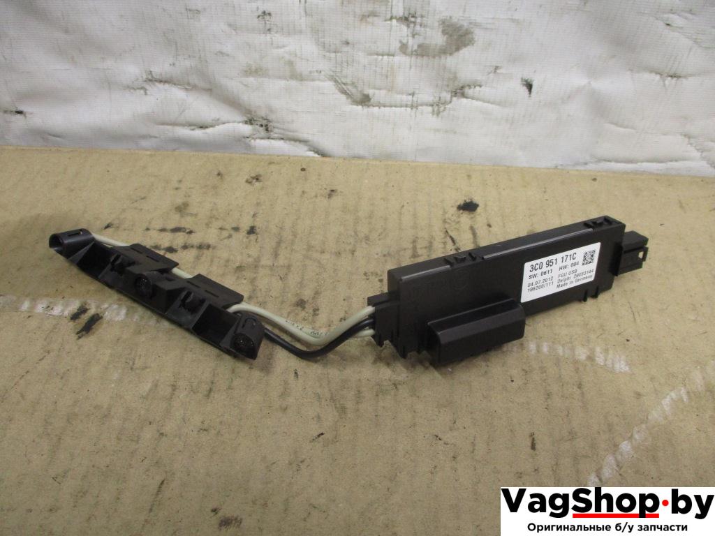 датчик (прочие) Volkswagen Passat B7 2012, 2.0 л., TDi, CFF, дизель, МКПП, голубой, универсал, передний привод, 3C0951171C - фото №1