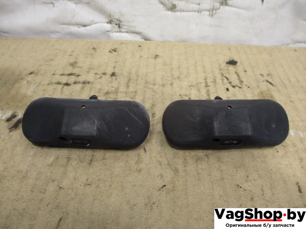 форсунка омывателя лобового стекла Volkswagen Passat B7 2012, 2.0 л., TDi, CFF, дизель, МКПП, голубой, универсал, передний привод, 5M0955985C - фото №1