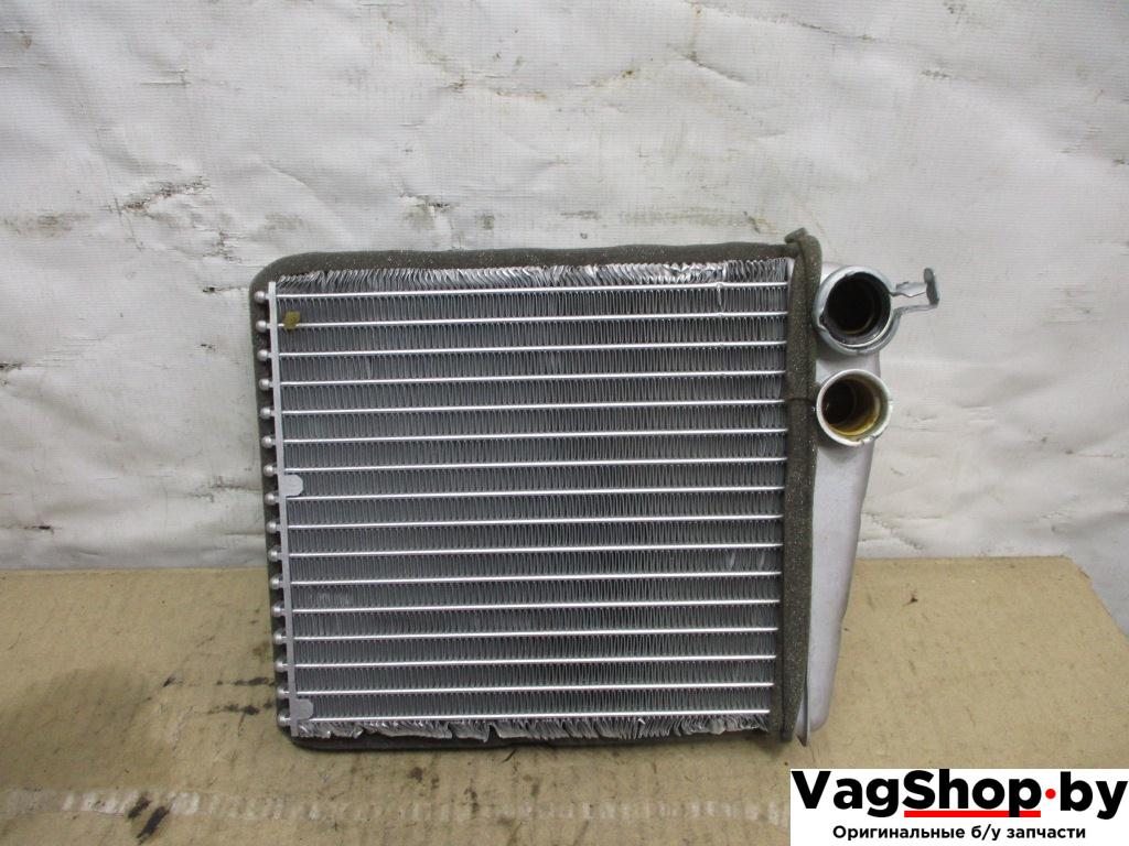 радиатор отопителя (печки) Volkswagen Passat B7 2012, 2.0 л., TDi, CFF, дизель, МКПП, голубой, универсал, передний привод, 1K0819031D - фото №1
