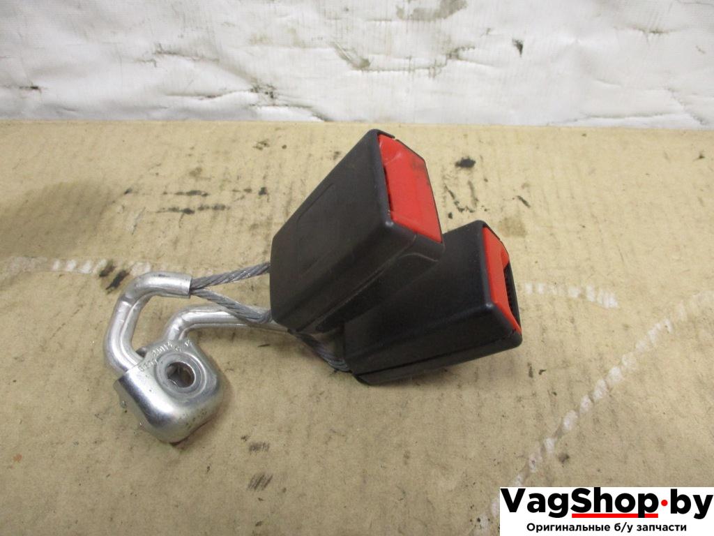 замок ремня безопасности Volkswagen Passat B7 2012, 2.0 л., TDi, CFF, дизель, МКПП, голубой, универсал, передний привод, 3AA857739B - фото №1