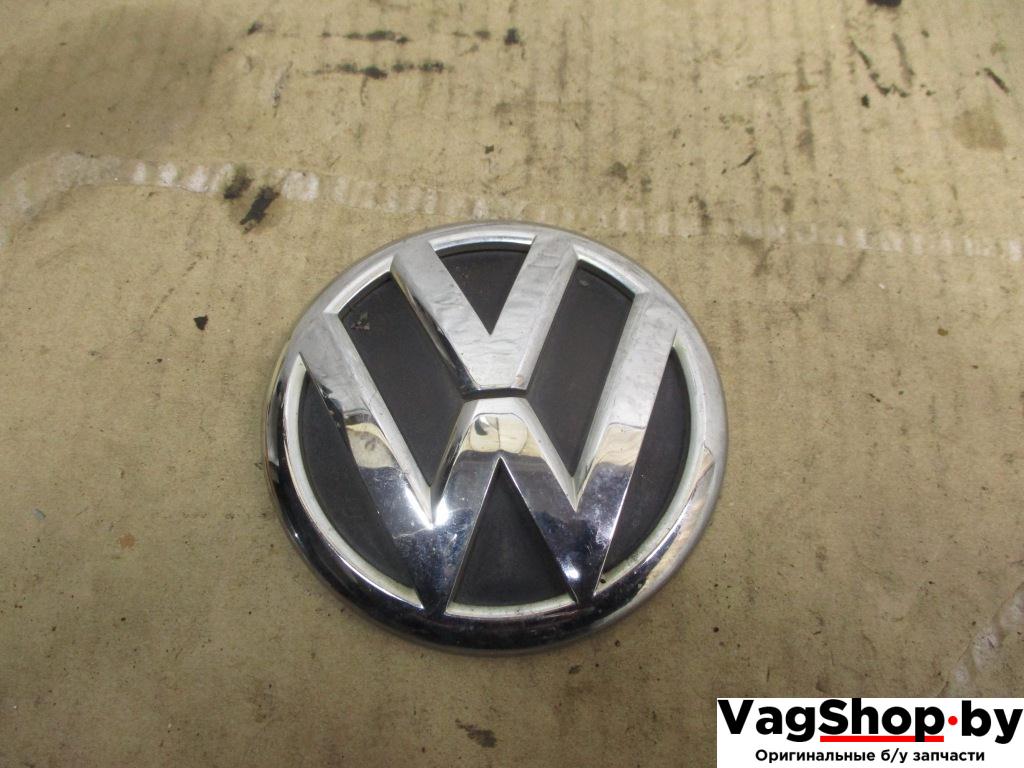 эмблема Volkswagen Passat B7 2012, 2.0 л., TDi, CFF, дизель, МКПП, голубой, универсал, передний привод, 5M0853630B - фото №1