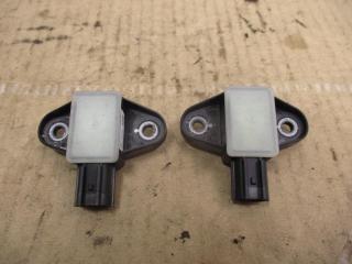 датчик удара Volkswagen Passat B7 2012, 2.0 л., TDi, CFF, дизель, МКПП, голубой, универсал, передний привод, 5N0959354C