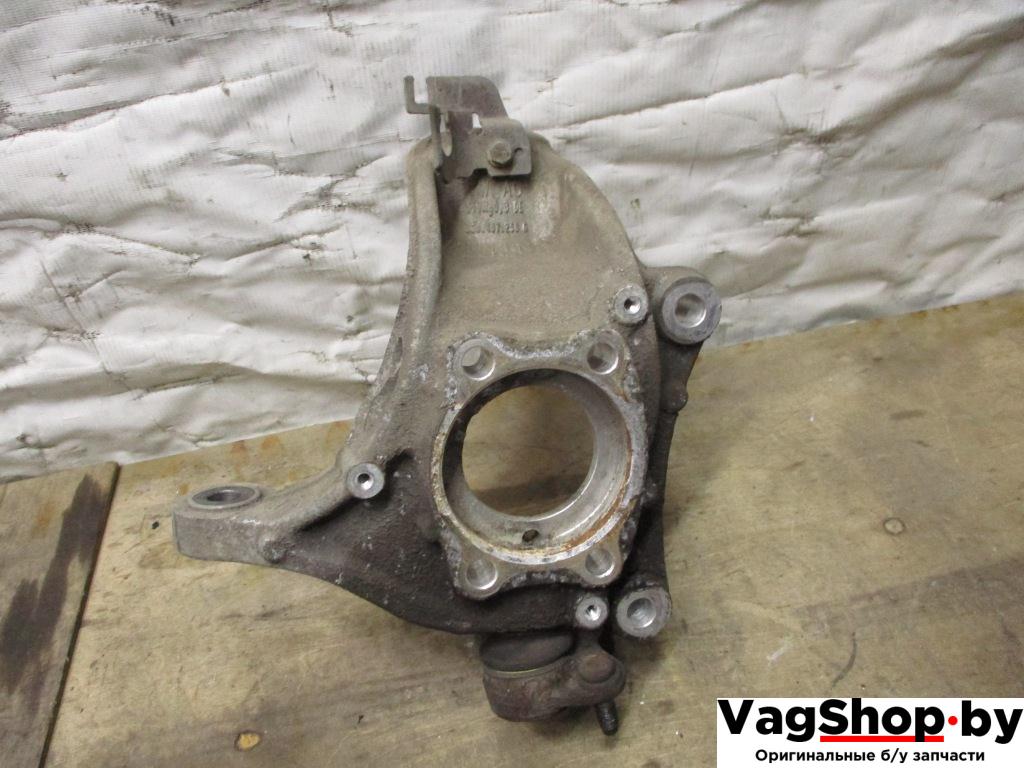 кулак поворотный правый Volkswagen Passat B7 2012, 2.0 л., TDi, CFF, дизель, МКПП, голубой, универсал, передний привод, 3C0407258G - фото №1