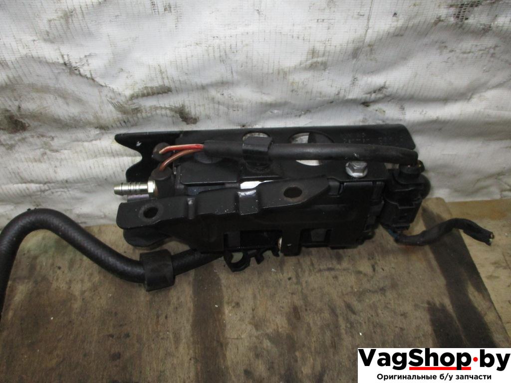 насос топливный Volkswagen Tiguan 1 поколение 2010, 2.0 л., TDi, CFF, дизель, МКПП, черный, внедорожник 5 дв., передний привод, 1K0906089A, 5N0906023H, 5N0906274B - фото №1