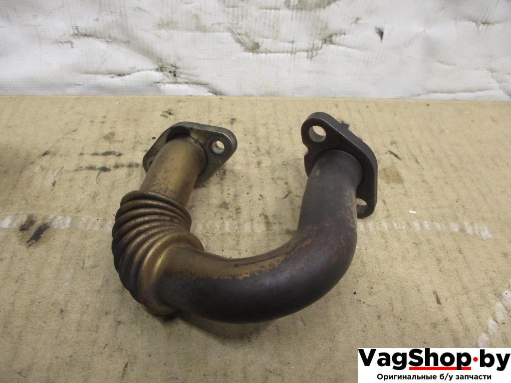 трубка системы рециркуляции EGR Volkswagen Tiguan 1 поколение 2010, 2.0 л., TDi, CFF, дизель, МКПП, черный, внедорожник 5 дв., передний привод, 03P131521B - фото №1