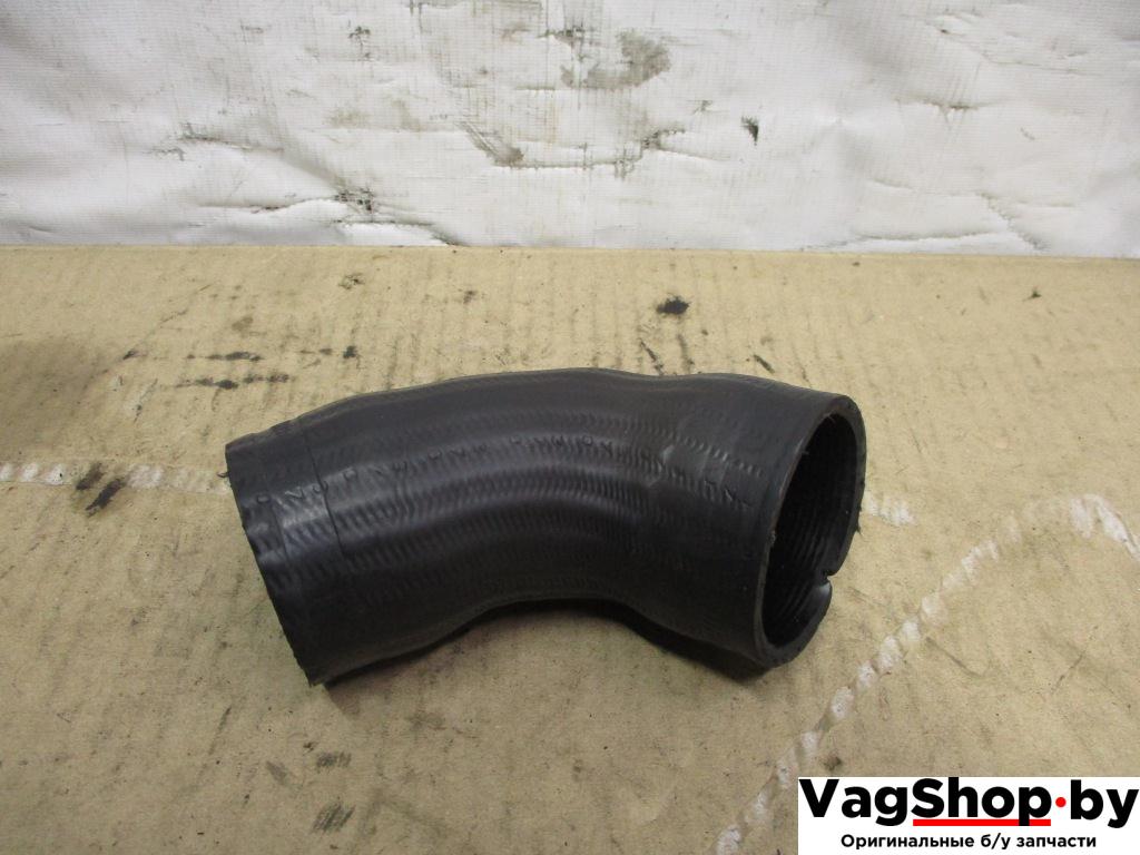 патрубок интеркулера Volkswagen Tiguan 1 поколение 2010, 2.0 л., TDi, CFF, дизель, МКПП, черный, внедорожник 5 дв., передний привод - фото №1