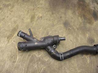 фланец (тройник) системы охлаждения Volkswagen Tiguan 1 поколение 2010, 2.0 л., TDi, CFF, дизель, МКПП, черный, внедорожник 5 дв., передний привод, 03L121131AA